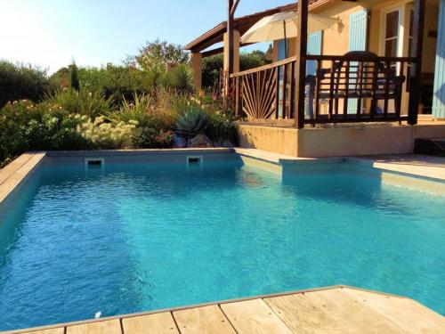 Holiday house with pool for 5 people in Rustrel in the Luberon