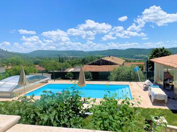 Cottage with heated pool for 2/4 people in the Luberon