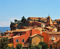 Cheval Blanc - Village in the Luberon - Vaucluse - Provence Web