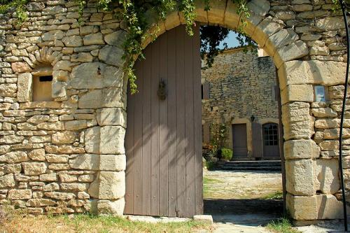 Authentic Provencal farmhouse for your holidays in Provence
