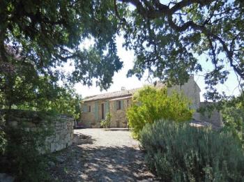 Cottage with pool in Luberon Provence