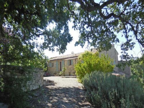 Cottage with pool in Luberon Provence