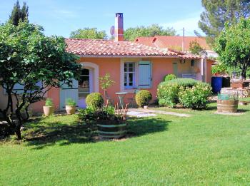 Holiday cottage for 4 people in Gargas in the Luberon