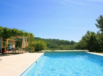 Vacation house with swimming pool for 6 people in southern Luberon