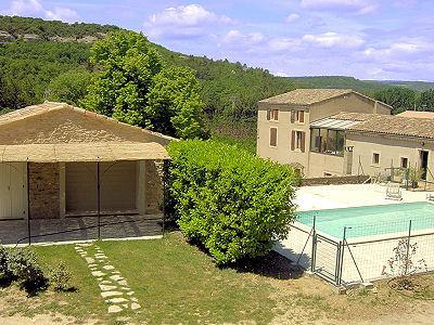 Country house with pool, in Goult, in the Luberon