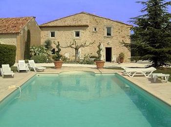 Authentic stone house in Roussillon in Provence