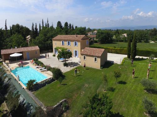 Luxury villa for 13/15 people in Lacoste (Luberon - Provence)